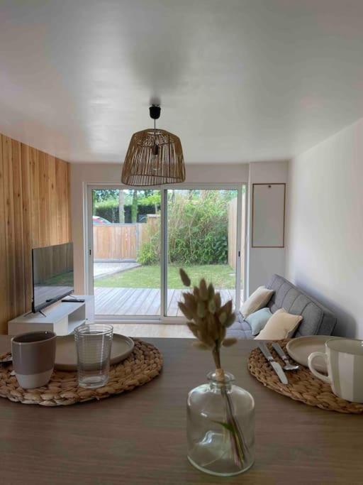 Maisonnette Avec Jardin A Ares Villa Exterior foto